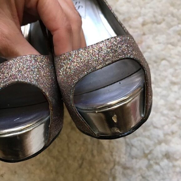 GUESS: MultiColor Metallic Glitter Heels Platform Peep-toe Pumps - Picture 8 of 15